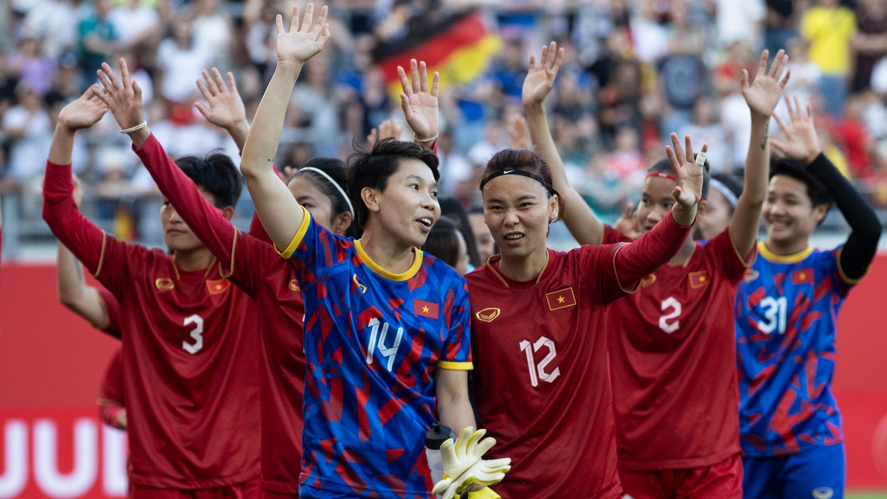 Chinese Super League Requires Women's Club Teams for Entry