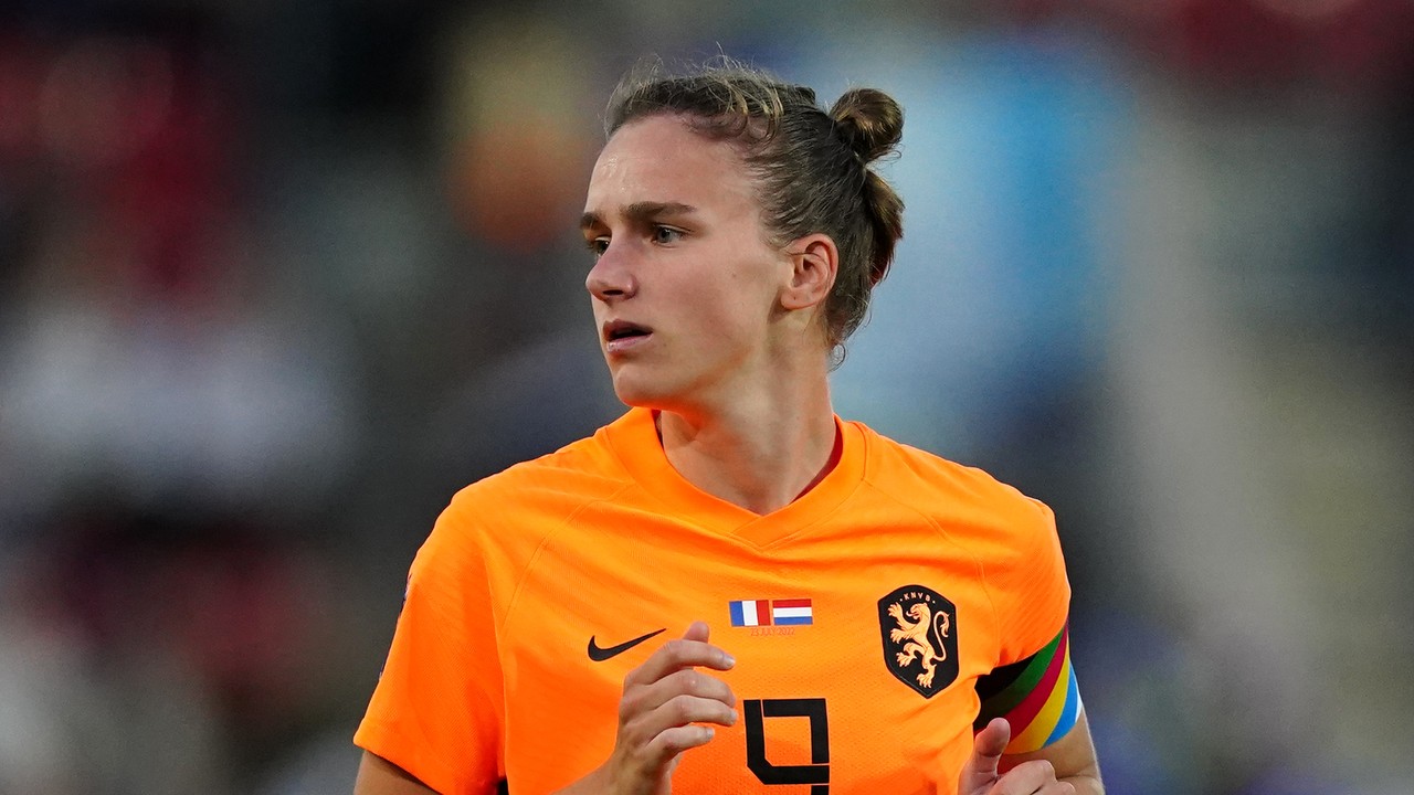 Vivianne Miedema: Injured Netherlands star predicts more ACL injuries at  Women's World Cup