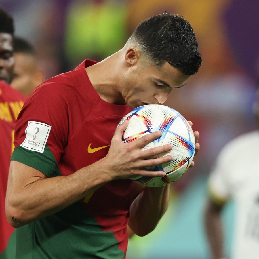 Ronaldo makes history with goal as Portugal edge Ghana 3-2