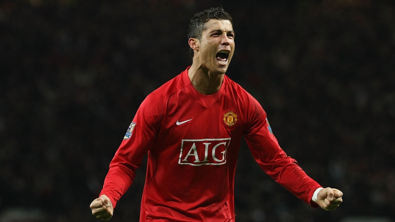 Cristiano Ronaldo Returns to Manchester United - WSJ