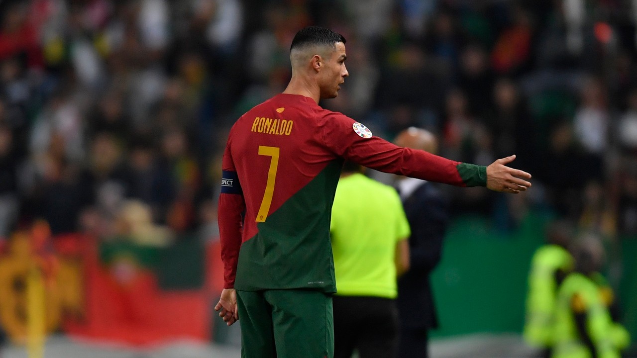 Ronaldo portugal shirt deals